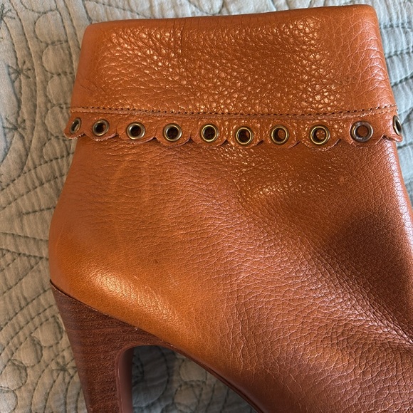 MICHAEL Michael Kors Roadie Leather Ankle Boot in Luggage Tan Women's Size 7M - Picture 12 of 17